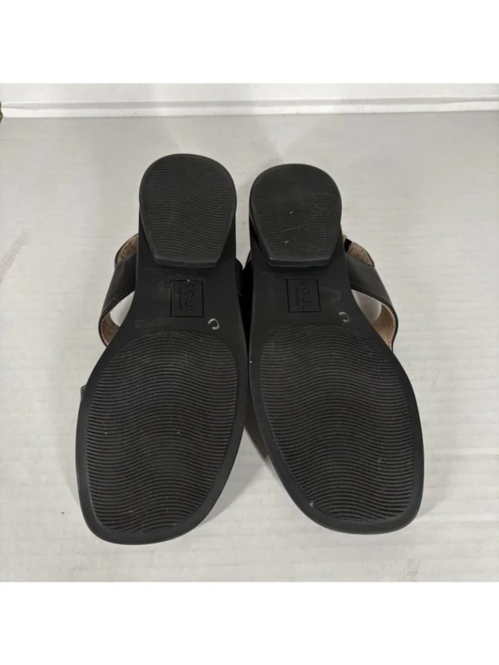 SOUL Naturalizer Women 8.5M Black Faux Leather Comfort Freya Flat Sandals - Picture 12 of 12